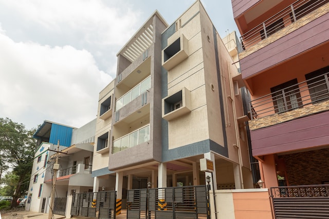 Oyo Little Stay Service Apartments