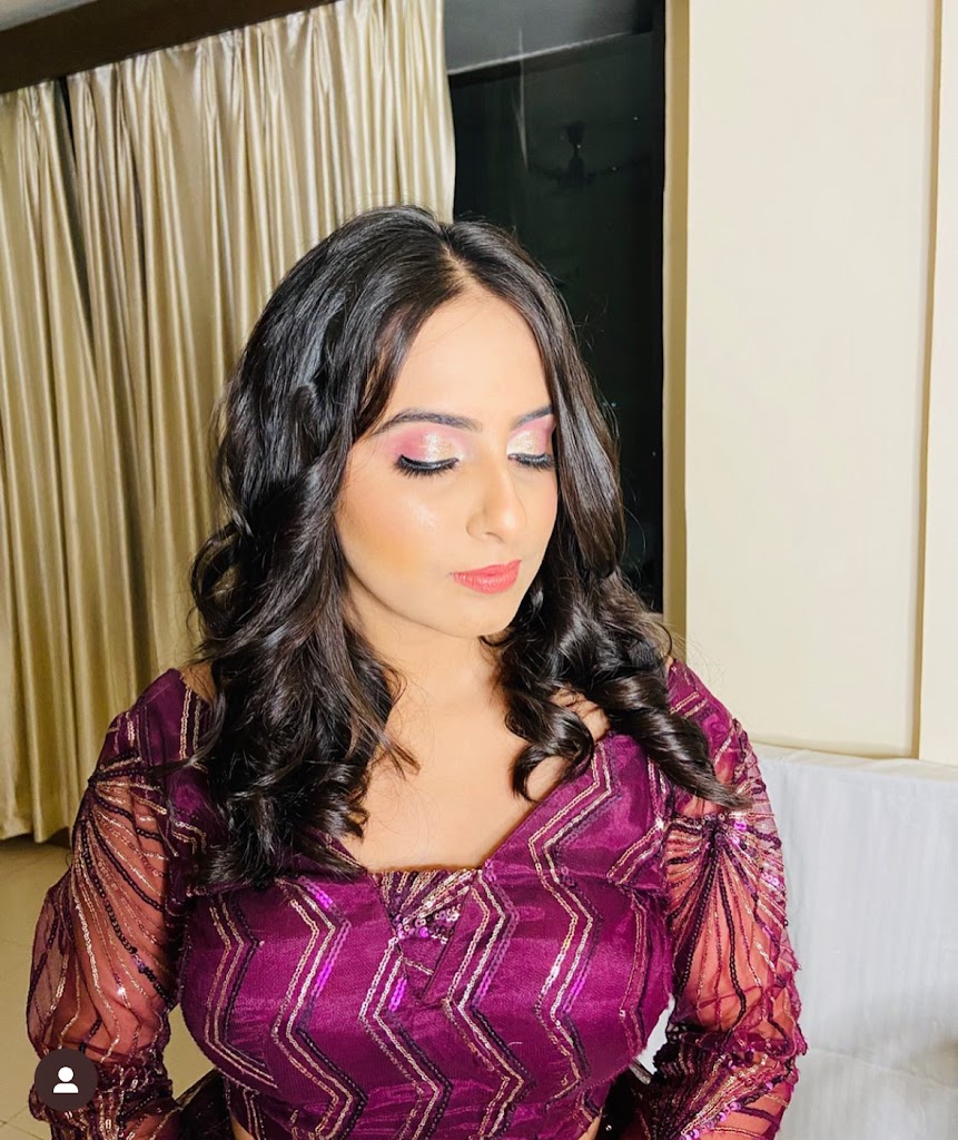 Glamourholic By Kanika Aneja