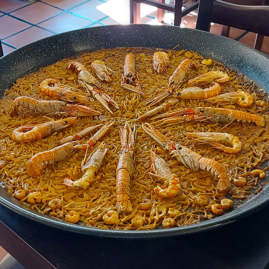 ARRAUN JATETXEA — Comida y bebida