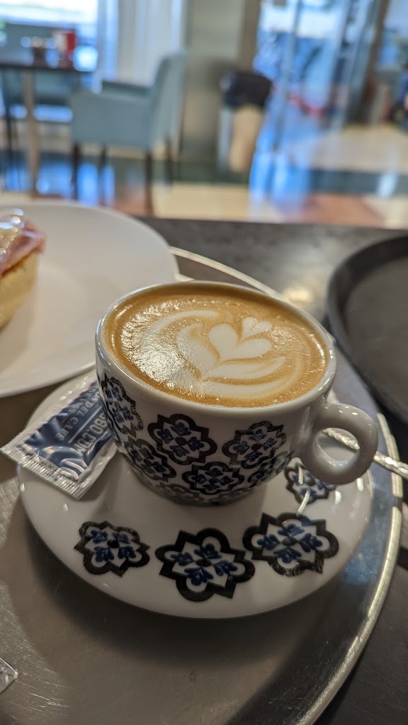 Cafe Leon — Comida y bebida