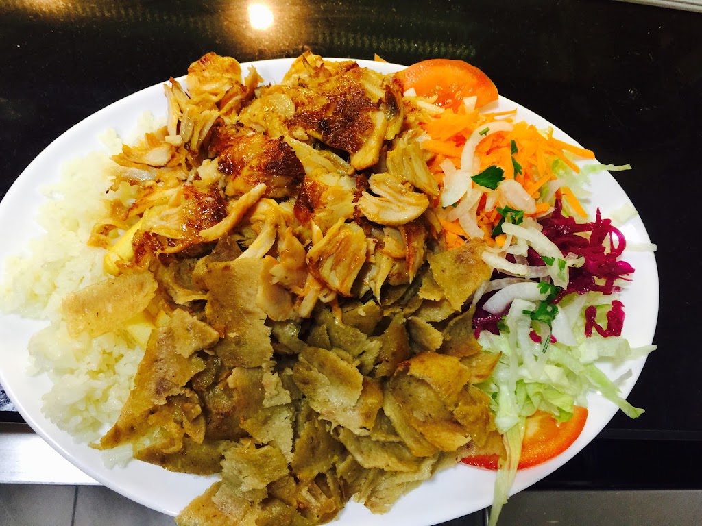 Bosphorus Turkish Restaurant — Comida y bebida