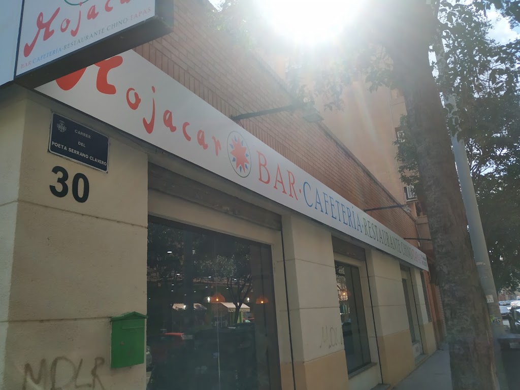 Motos Toni — Exterior