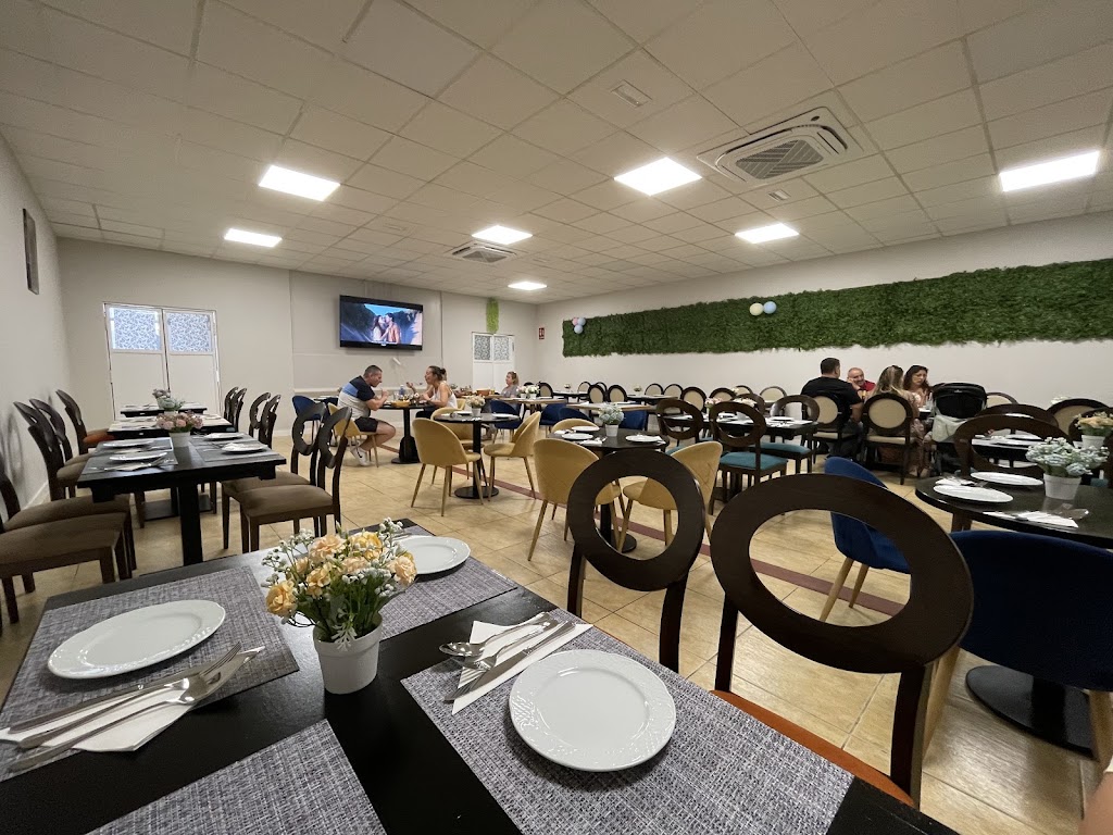 ROY'S TRULY INDIAN TASTE SINCE 1970 — Ambiente