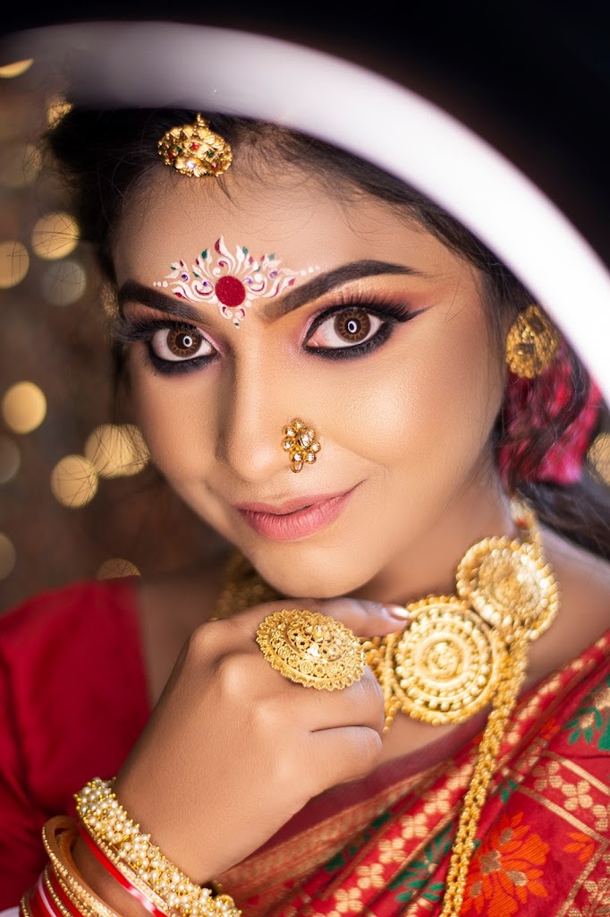 Baidhehi Ladies Parlour Monami