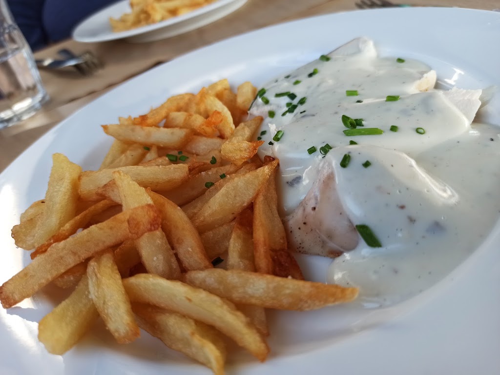 Sa Nau Cafe Bar — Comida y bebida