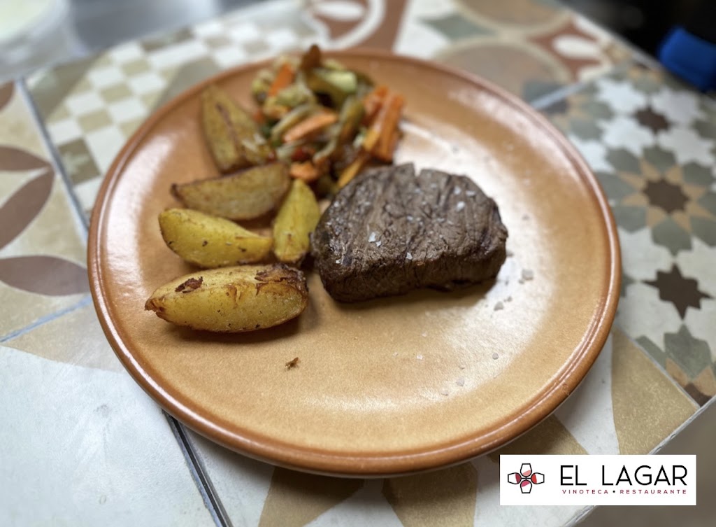 Restaurante El Tocororo — Comida y bebida