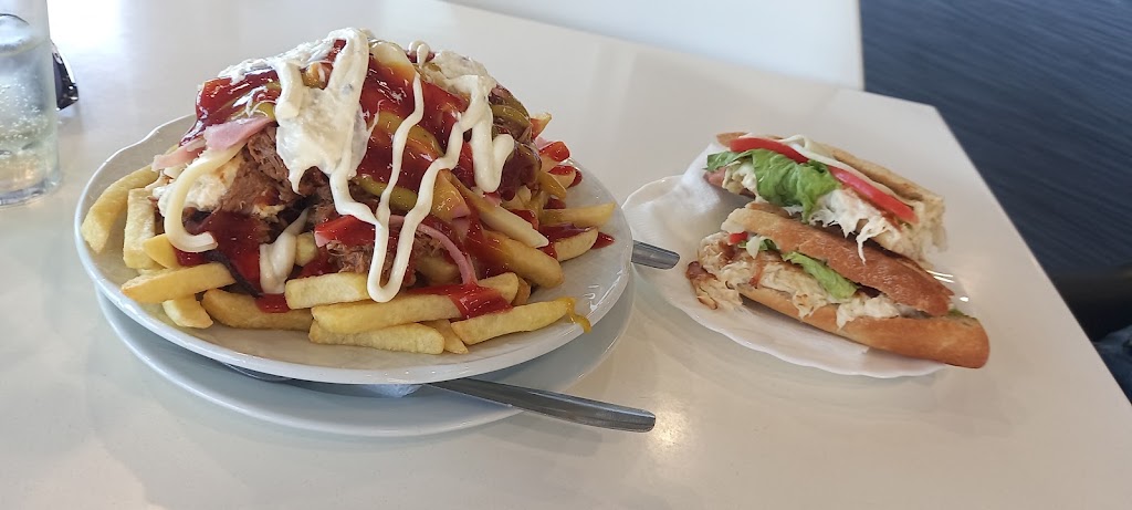 Cafeteria Atlantico BP — Comida y bebida