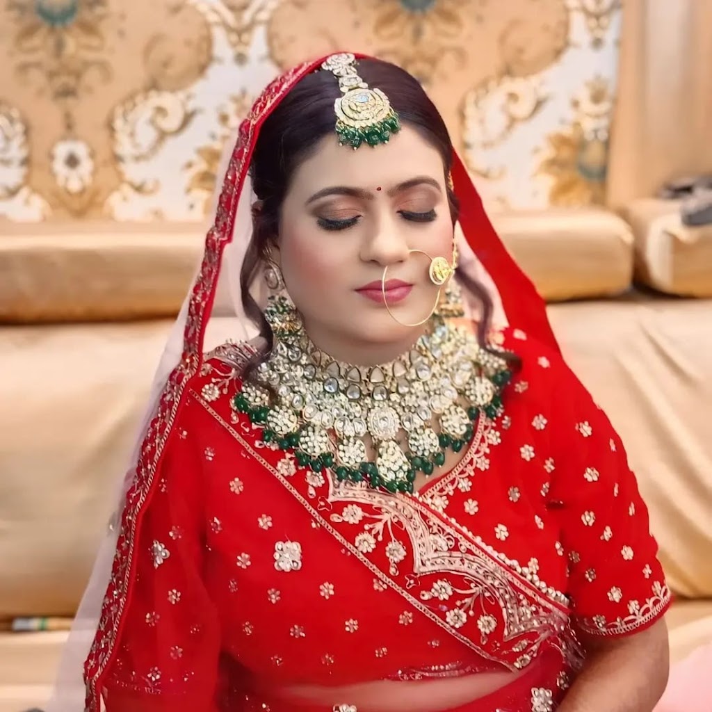 Lavish Beauty Zone Unisex Salon