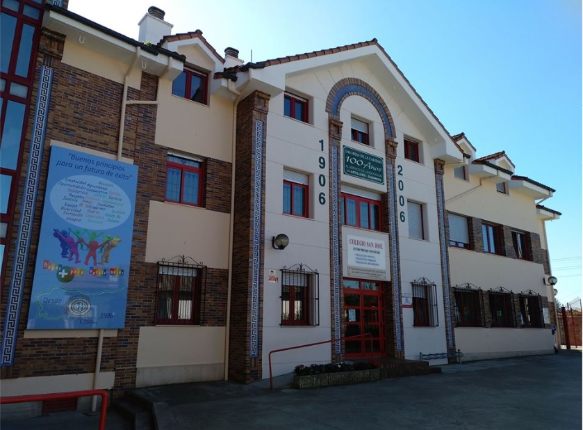 Colegio San Jose Astillero Hijas de la Caridad — Del propietario