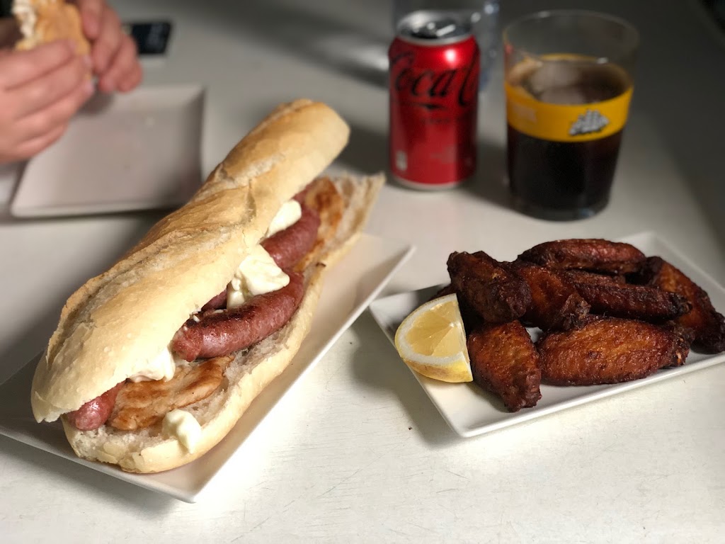 Cafe Morales — Comida y bebida