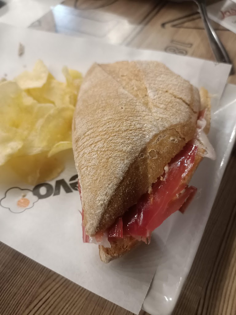 AHuevo — Sandwich mixto con huevo