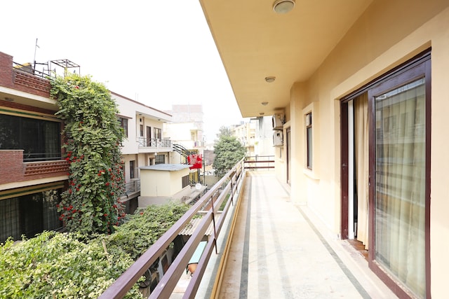 Oyo Singh Suites Near Aravali Biodiversity Park