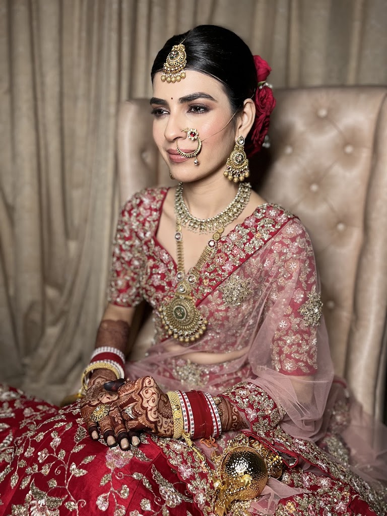 Get Glammed By Sobhna Puri Makeup Artist