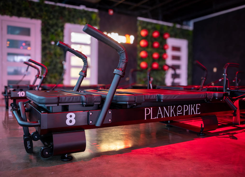  Plank to Pike Pilates