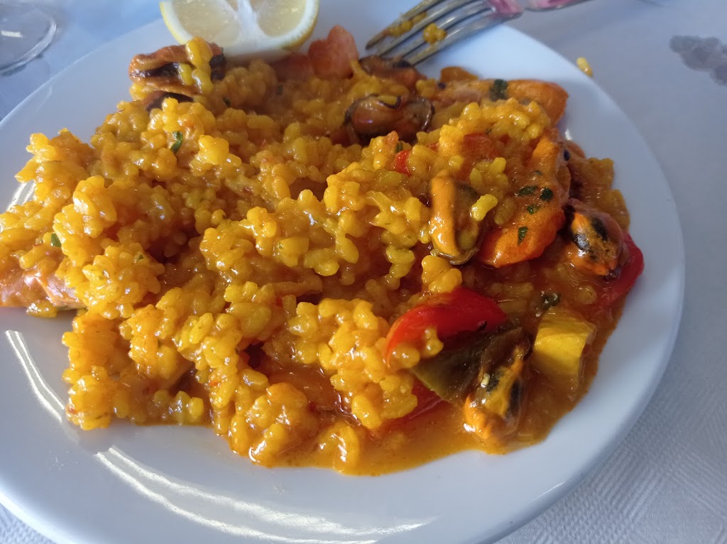 Bar Parador — Comida y bebida