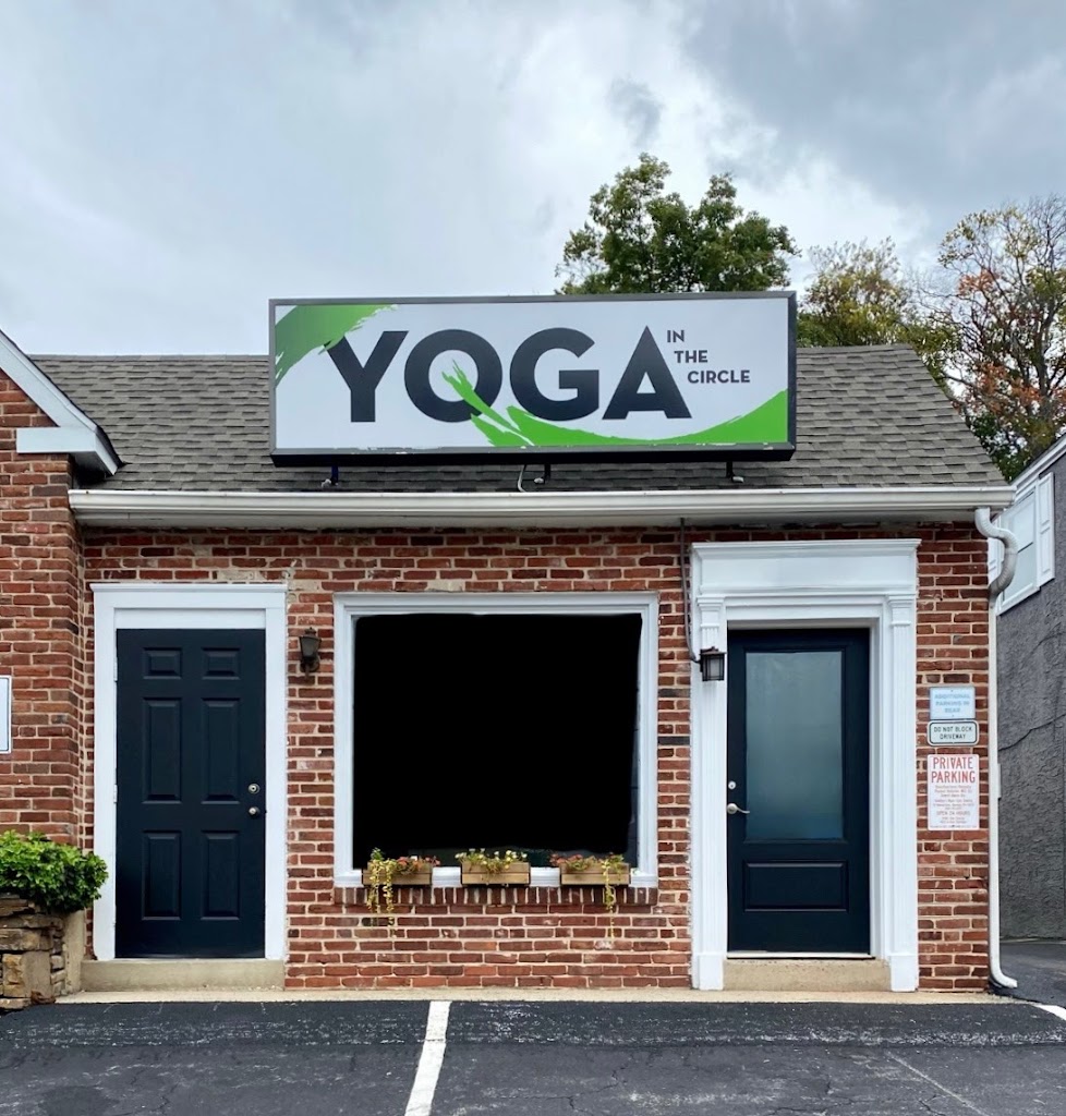  Yoga in the Circle