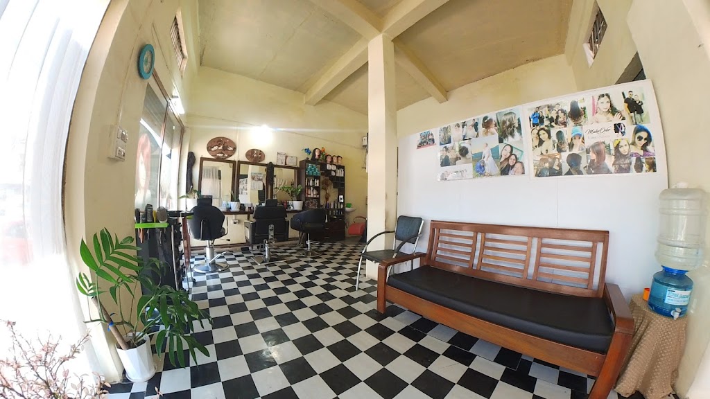 Makeover Unisex Salon