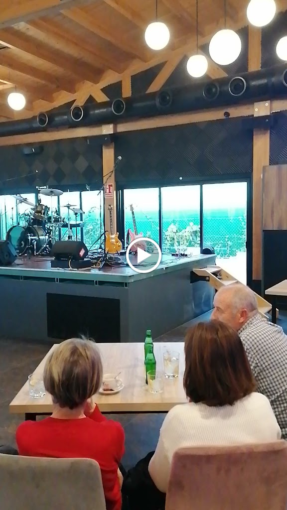 T1 Restaurante — Videos