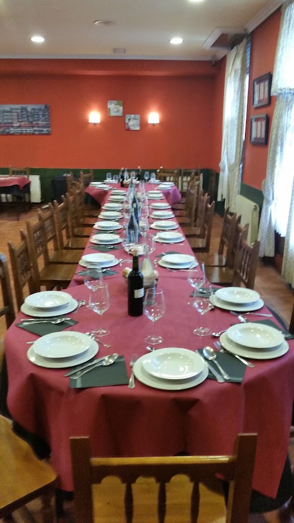 Habitaciones,Bar-Restaurante, Bide-Ondo