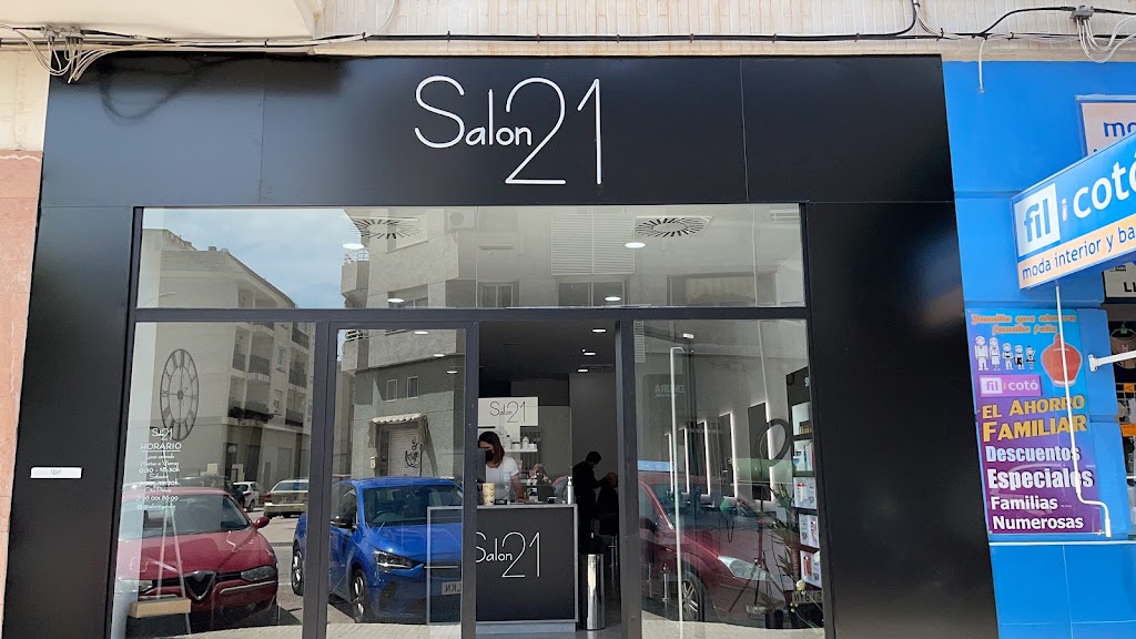 Salon 21 — Exterior