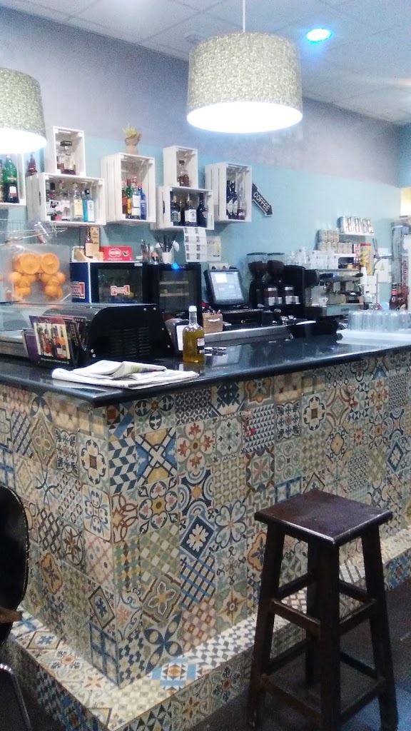 PIKAMA Cafe - Bar — Ambiente