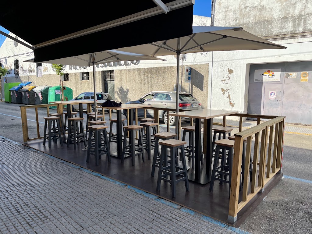 Mendaro Cafe y Copas — Ambiente