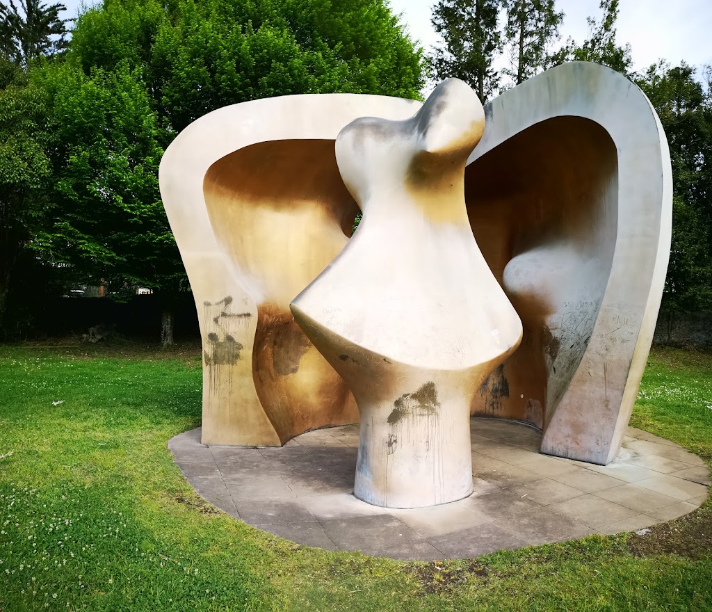 Large Figure in a Shelter