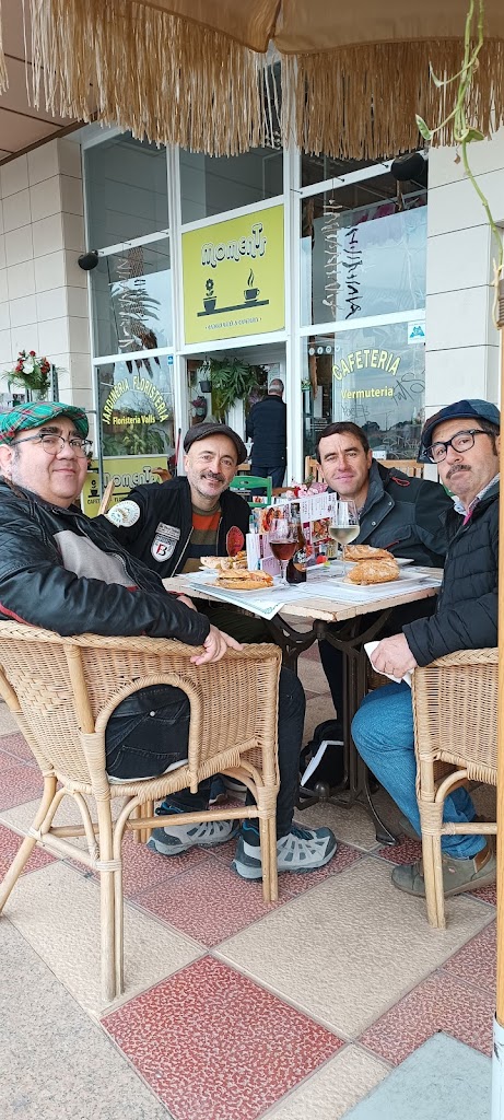 Moments Floristeria Cafeteria