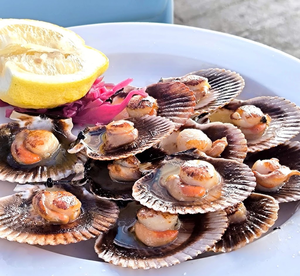 Club Nautico El Chalet — Comida y bebida