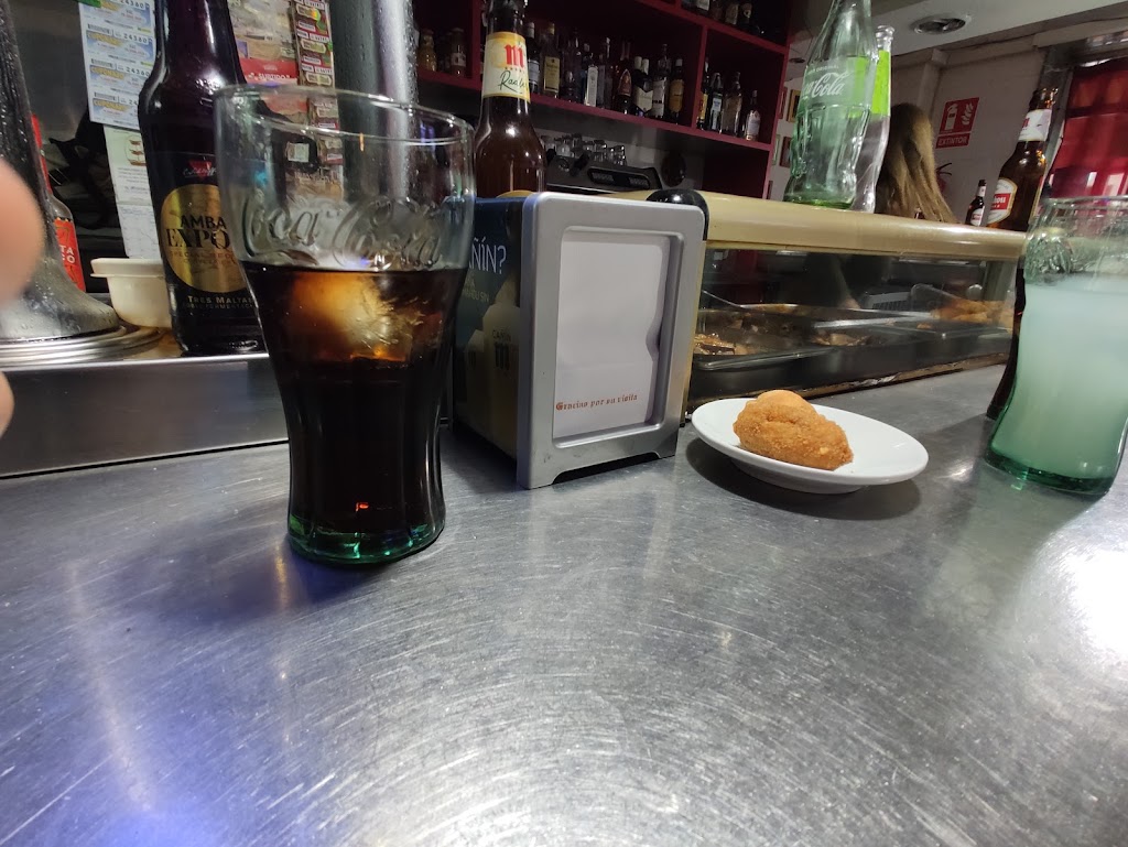 Bar Eto — Comida y bebida