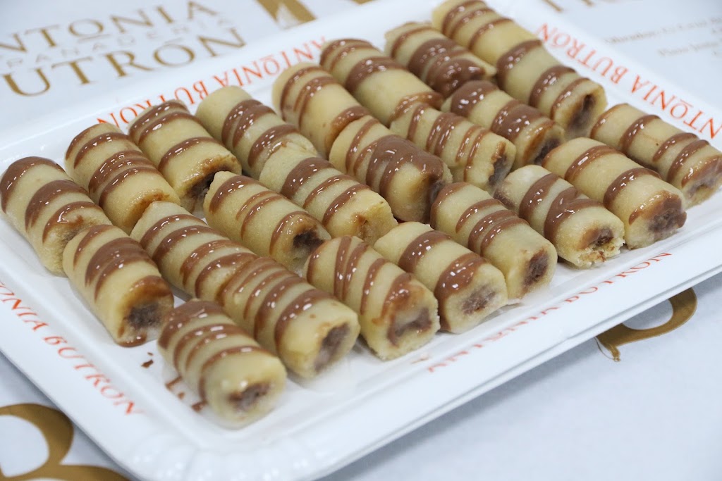 Cafeteria Antonia Butron — Comida y bebida