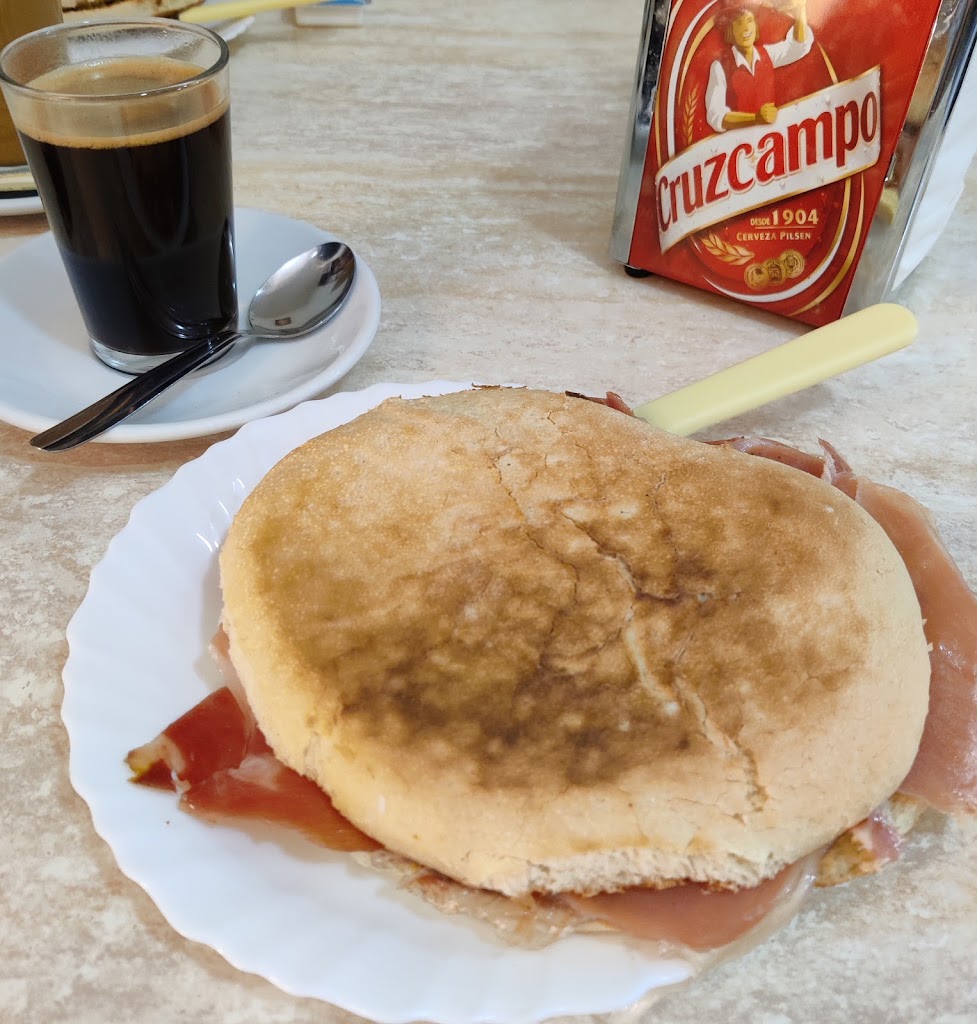 Bar Er David — Comida y bebida