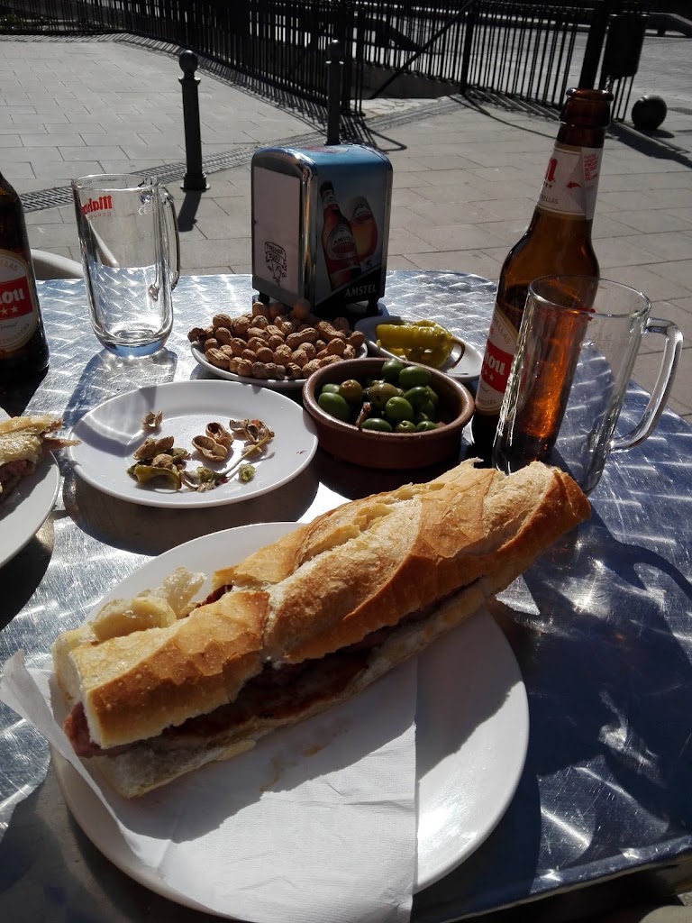 BAR HUERTA Y MAS... — Comida y bebida