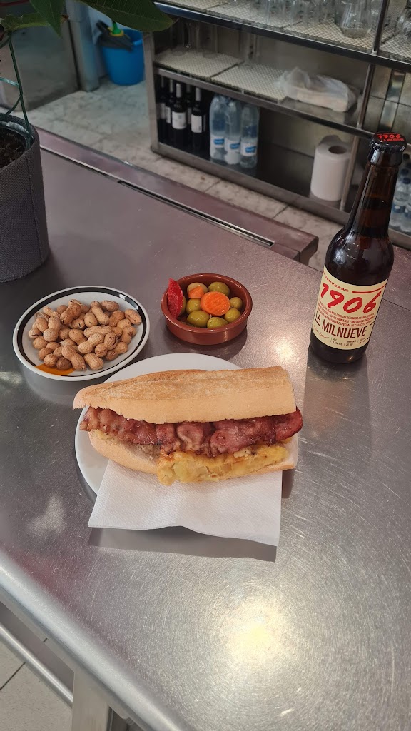 Rincon del Lavadero — Comida y bebida