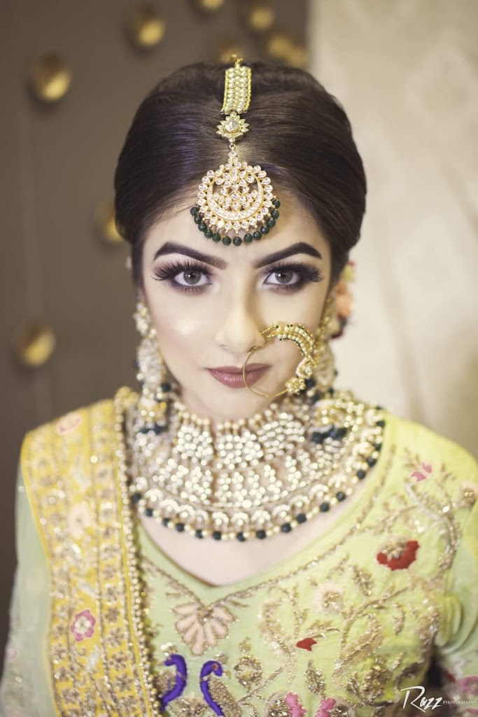 Colour Lounge Ranjit Avn Luxe Salon Best Salon In Amritsar Hair Skin Makeup Nails Laser Academy