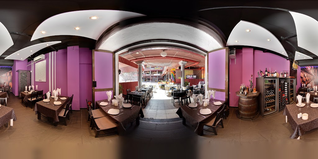 Mana 264 - Tapas & Drinks