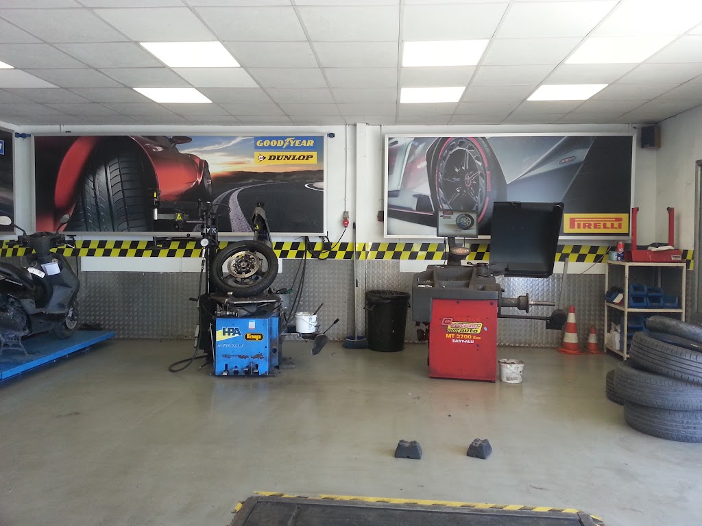 Confortauto Mecanica - Neumaticos Soledad — Interior