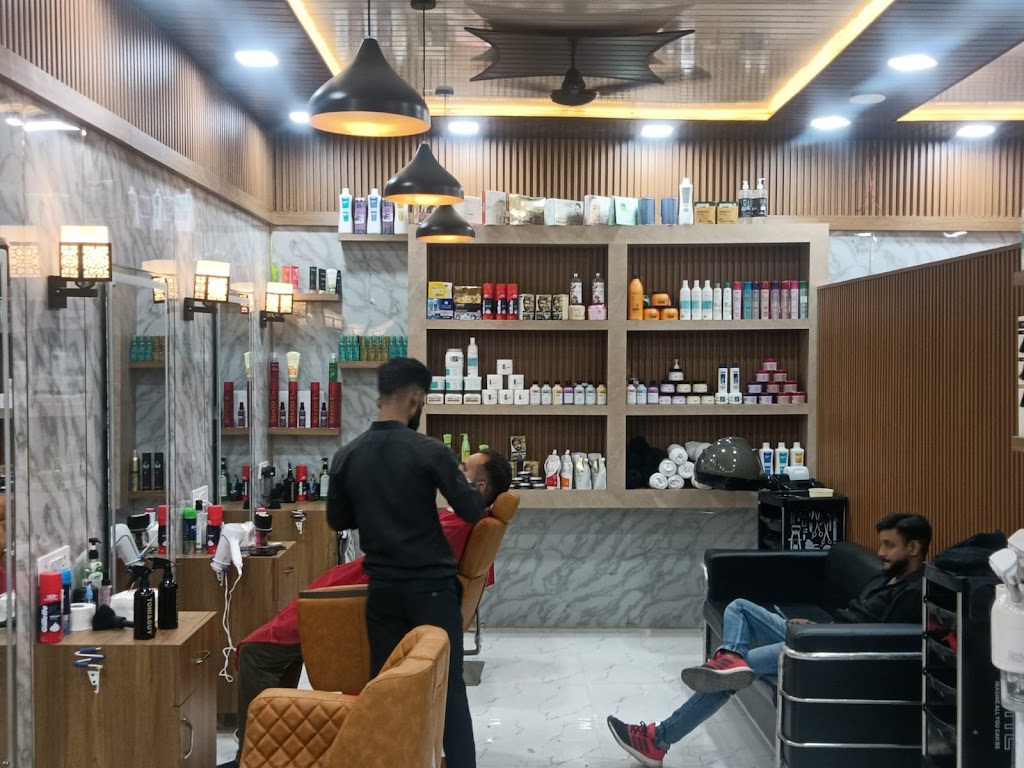 Mahnoor Unisex Saloon