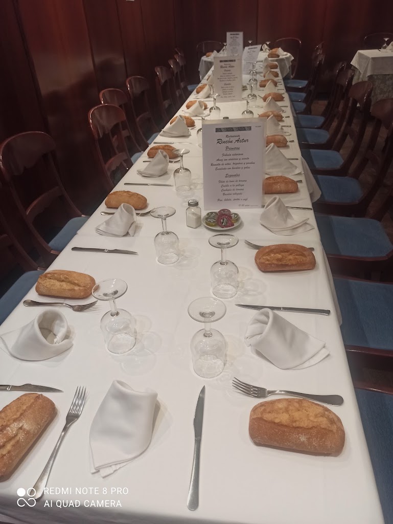 Restaurante Rincon Astur — Comida y bebida