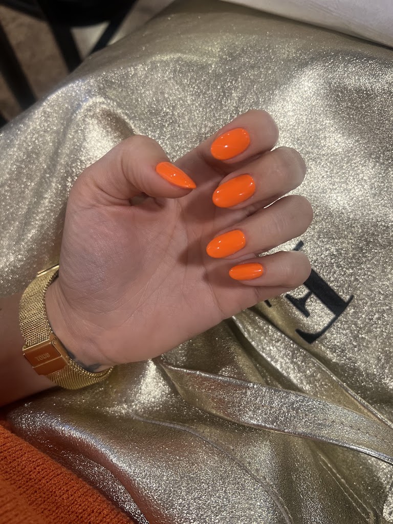 Marma Beauty Salon — Manicura