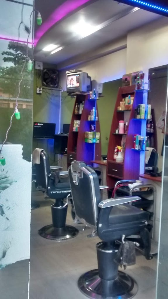 Adarsh Cuts Colouers Men S Parlor