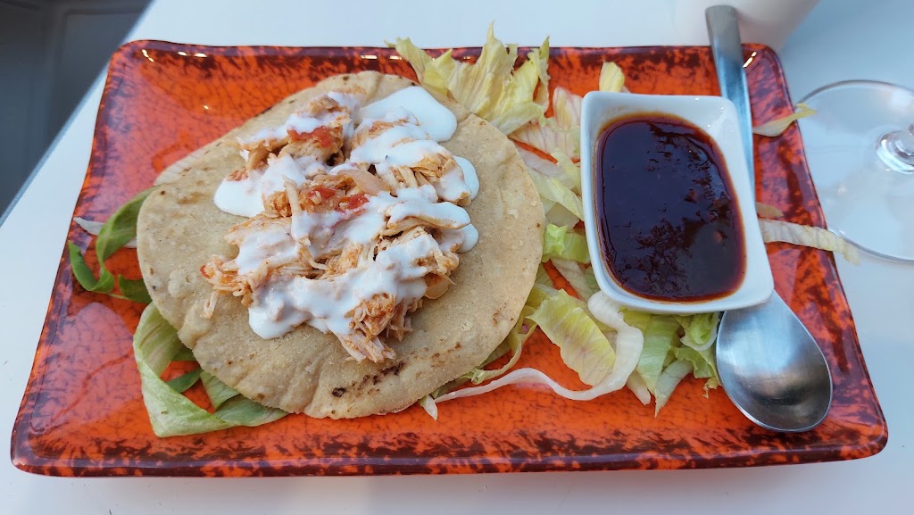 La Bandida — Comida y bebida