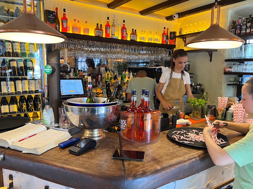Cafe Flore — Comida y bebida