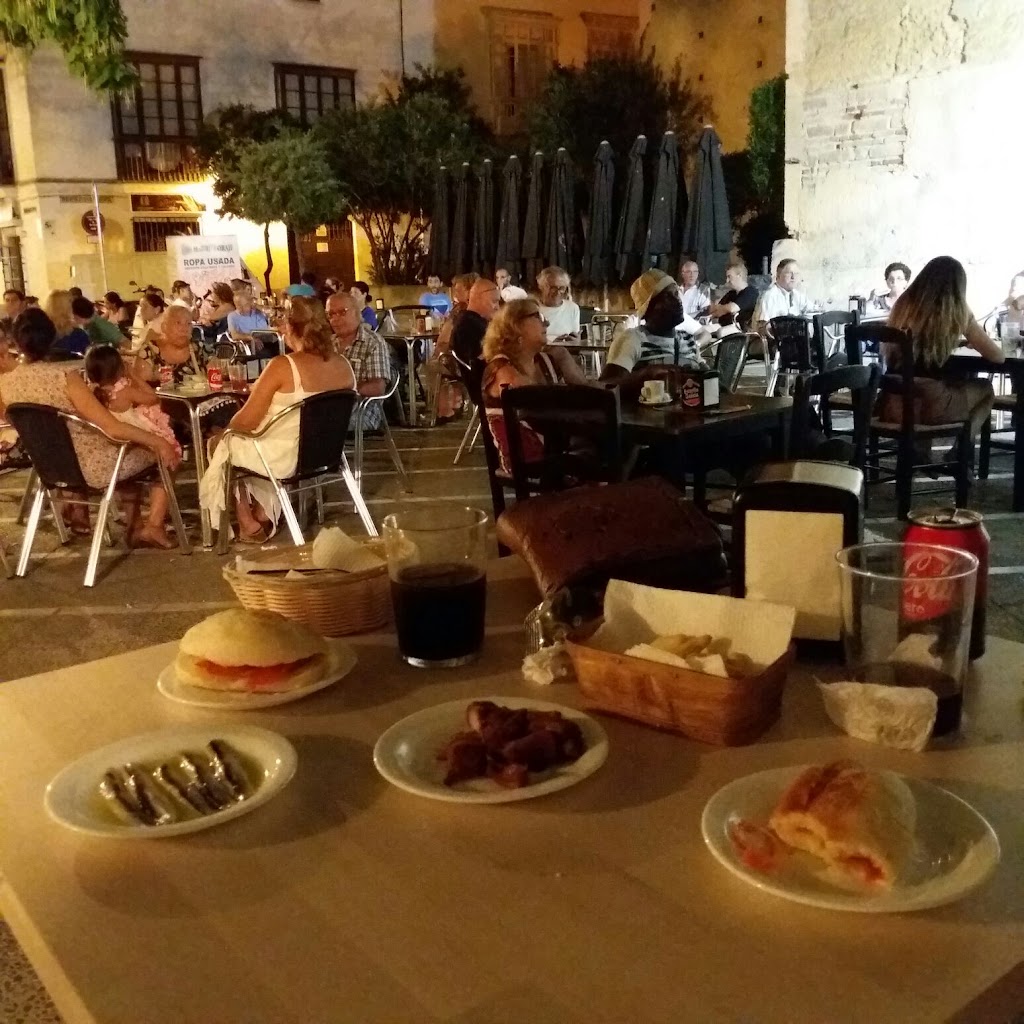 Rincon Granaino — Comida y bebida