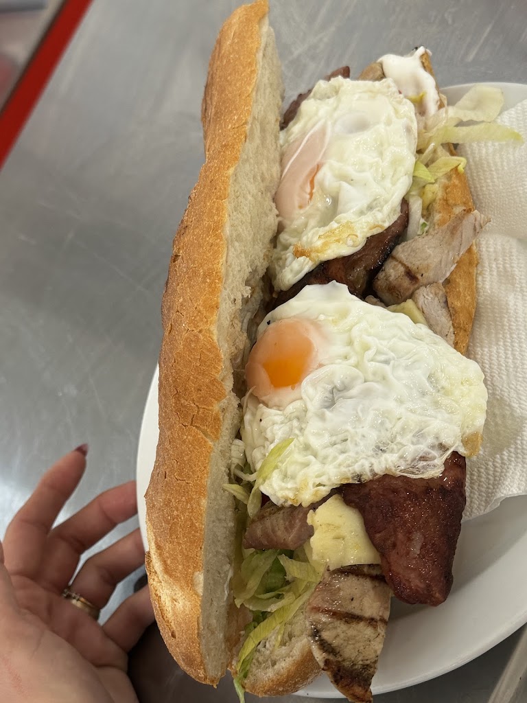 Braseria Karma — Comida y bebida