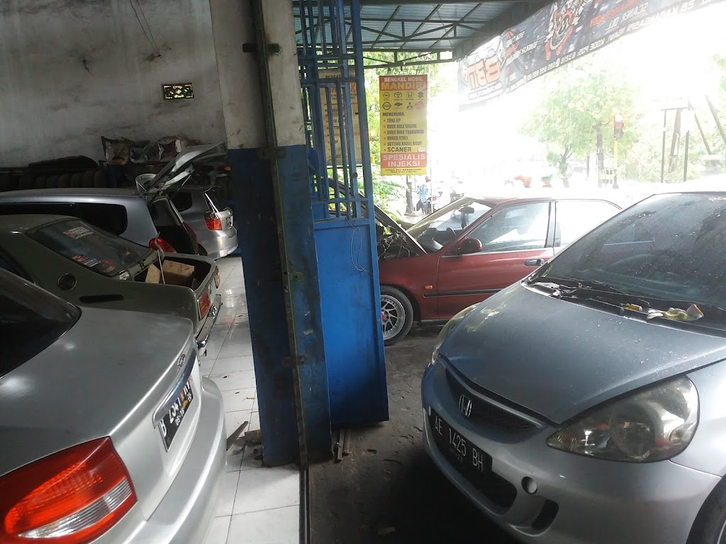 bengkel mobil "Mandiri Tech"