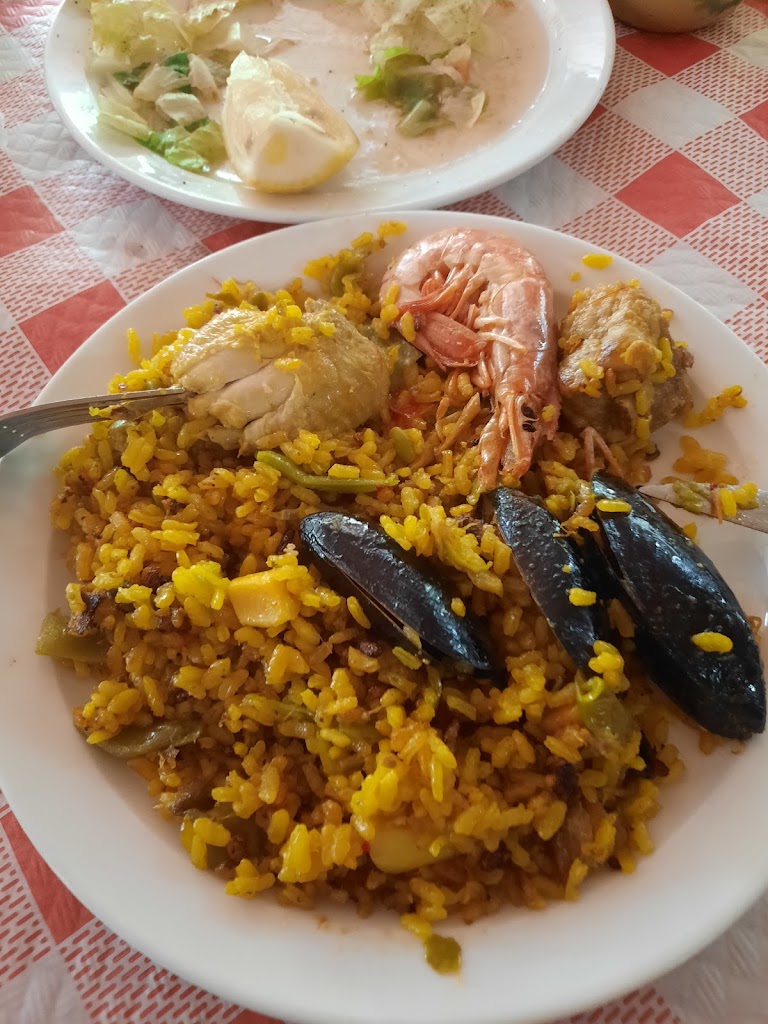 Restaurante El Garrofer — Paella