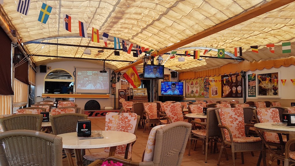 Cafe Bar Nuevo Tropic — Ambiente