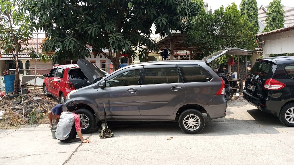 Bengkel Mobil Mas Triyono