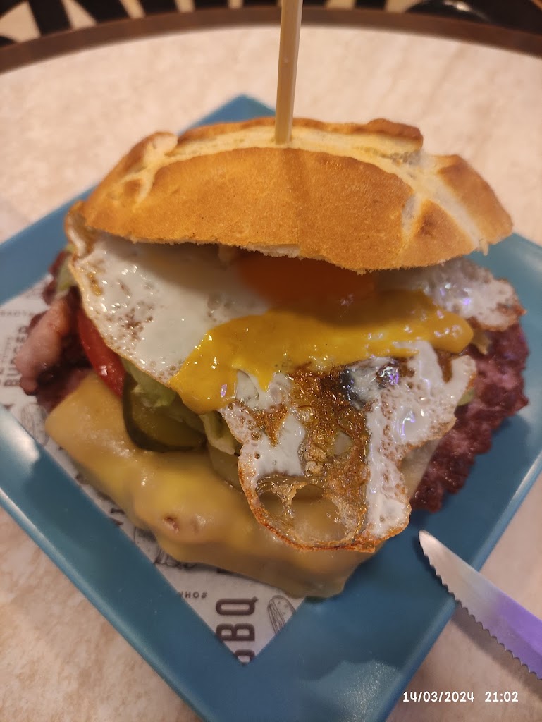 Pub Bufon Hamburgueseria — Hamburguesa